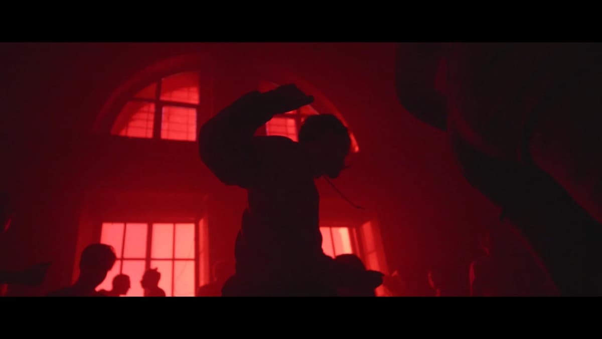 Rave - Shot 3