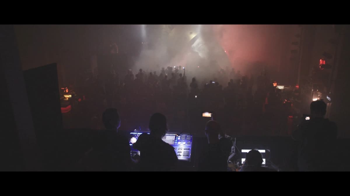 Rave - Shot 9